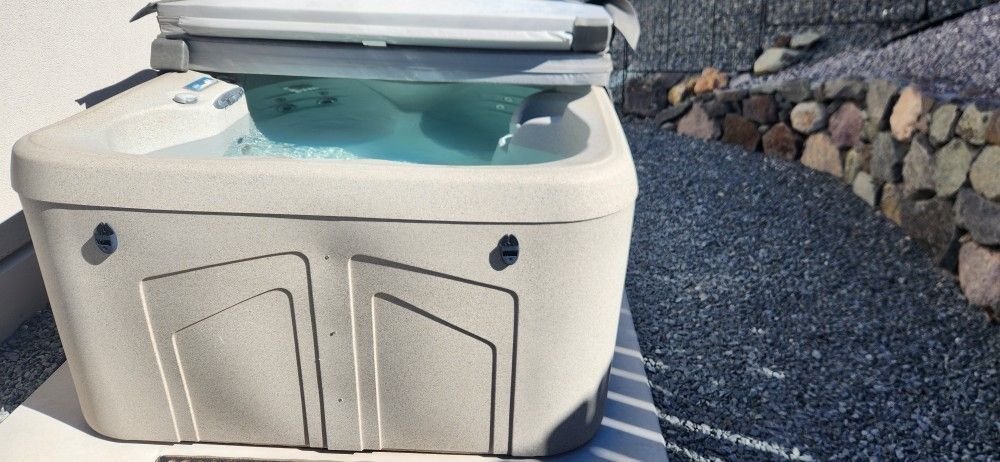 Hot Tub Aquaterra Spa Benicia 4 Person Hot Tub