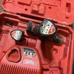 Milwaukee M12 2407-20 Cordless Drill/Driver - Red
