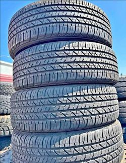 235 65 17 Goodyear tires Con 80% de Vida Las 4