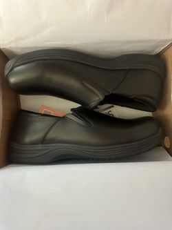Men’s nursing clogs