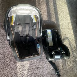 Graco Infant Car Seat With Base 