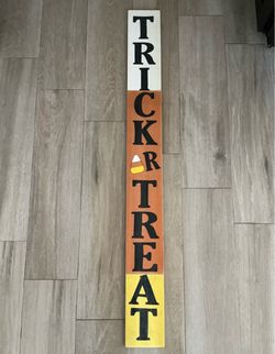 Trick or Treat Wooden Porch Sign Halloween Decir Autumn Fall Indoor Outdoor