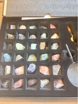 Gens and Rock Collection Kit 30 pieces NEW