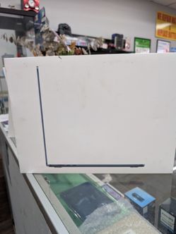 MacBook Air 15 inch New in Box Pay Low Down No Crdt Needed