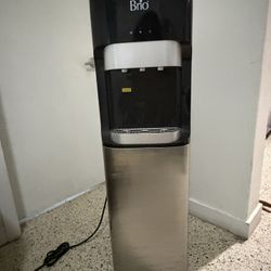 Waster dispenser 