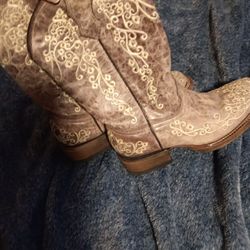 4.5 Or Fits A Size Womens 7 Boots Great Condition 