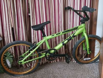 18 inch Dk Sprinter pro BMX  Mettallic Lime green