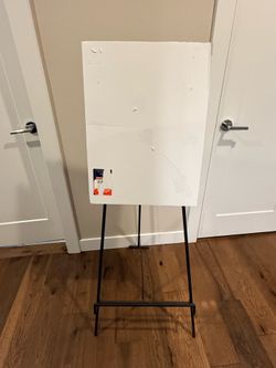 Black Metal Easel Stand