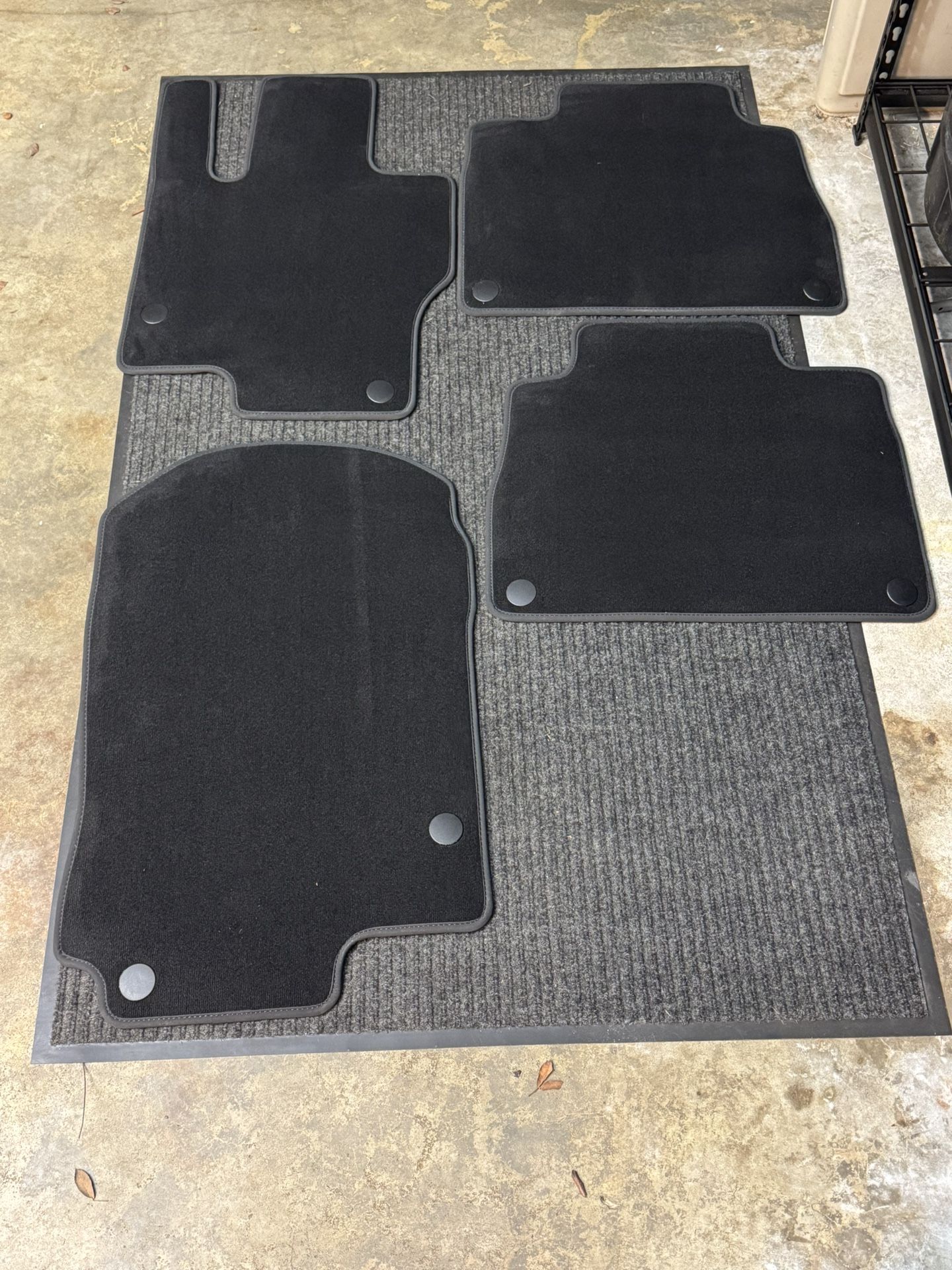 2025 GLE Carpet Floor Mats
