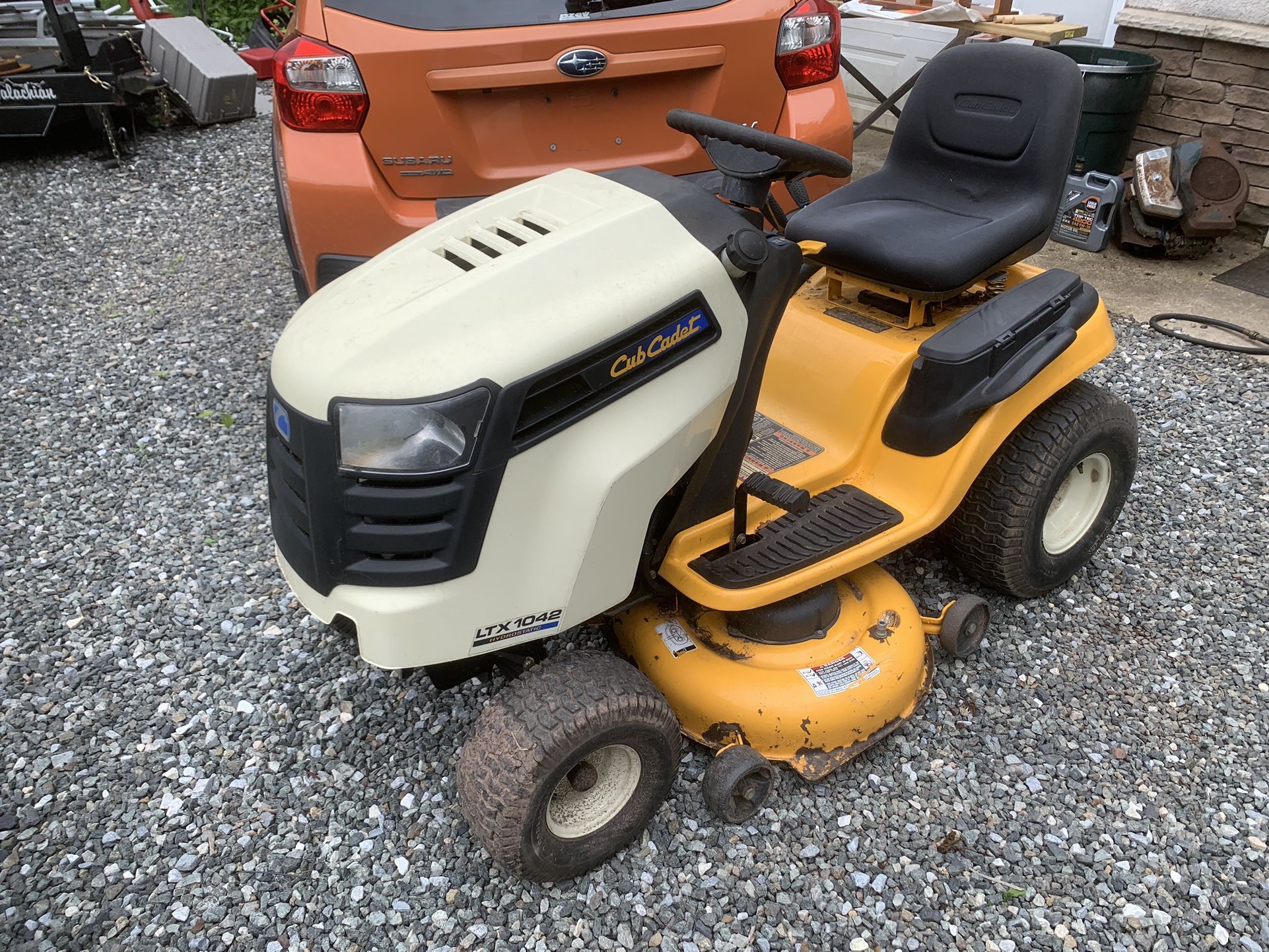 Cub Cadet Lawnmower 