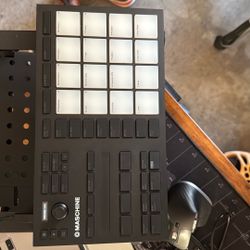 Native Instruments MASCHINE MIKRO MK3 