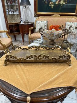 Beautiful Vintage Metal Plater Brass Color Heavy🌷