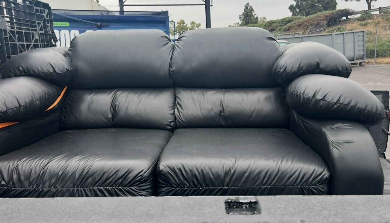 Free Sofa for Pickup or Free Delivery
