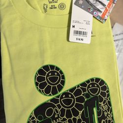 Uniqlo x Billie Eilish x Murakami tee size M new