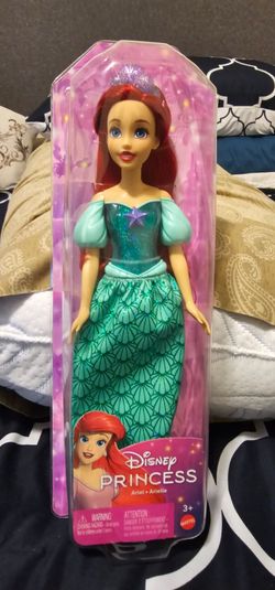 Disney princess Ariel from little mermaid
