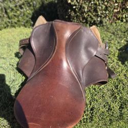 Vintage Horse Saddle Size 16