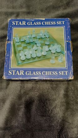 Star Glass Chess Set