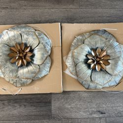 2 Pieces Metal Wall Art Flower Decor 10.5”x11.5”