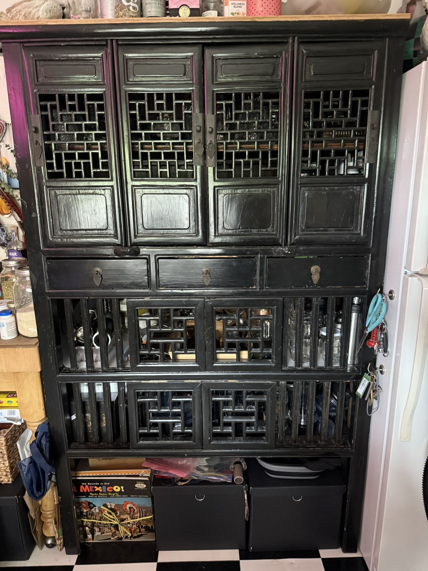 Oriental cabinet