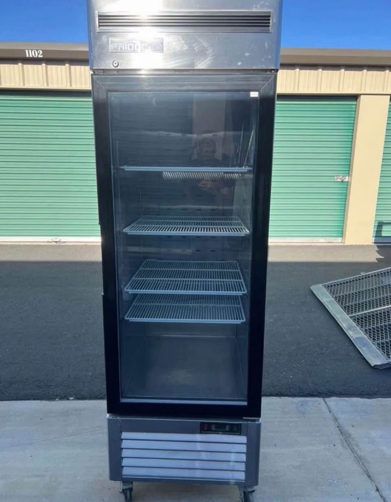 Commercial Beverage Refrigerator 
