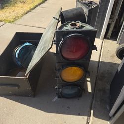 Vintage Automotive Traffic Light Rare Triple Wwii Trunk With Lenses All Sizes Colors Including Turn Glass Lenses 