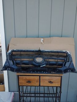Toyota tundra front grille