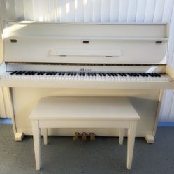 Gorgeous sound "Weber" upright piano/ will Deliver  