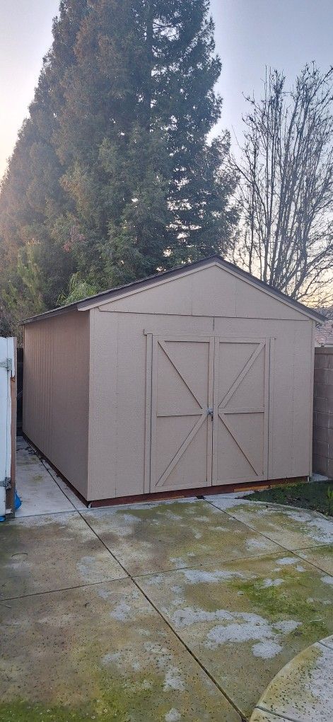 10x16 Shed Almost Brand New