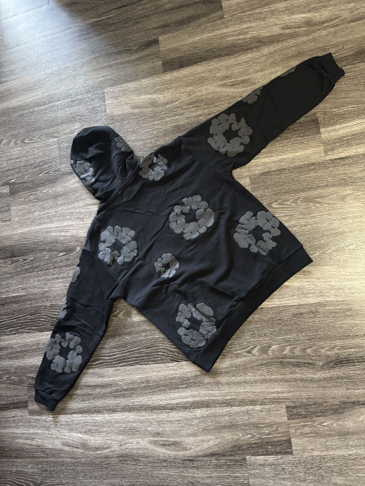 Denim Tear Size Medium