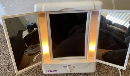 vintage Conair Portable Luminaire TM7LX lighted makeup mirror