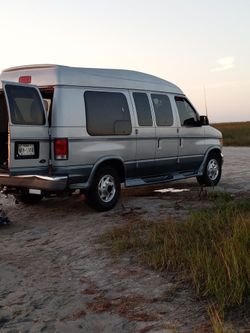 2001 E-350 Super Duty Van