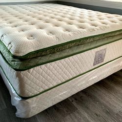 King Organic Elite Superior Hybrid Cool Memory Foamm Pillow Top 14inch Mattress!!