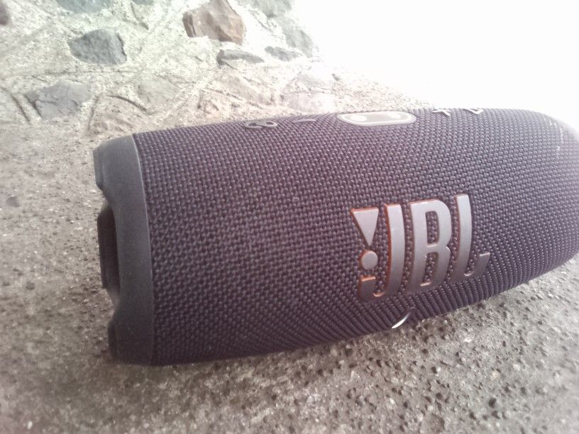 ONLY $90!!! JBL CHARGE 5!!