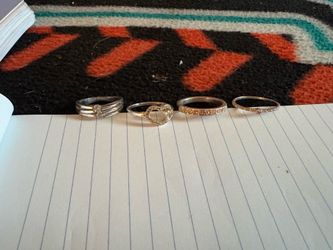 Woman’s rings size 7