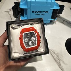 Brand new Activa Fury X men’s watch plus a hard case bundle. $55 