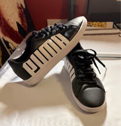 Puma Low-Top Sneakers Black and White