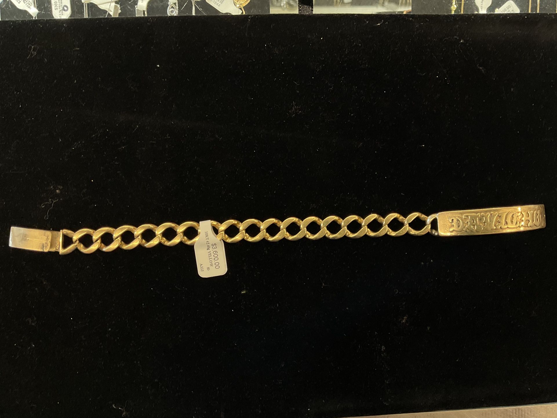 10KT Curb Bracelet With Name 38770-1