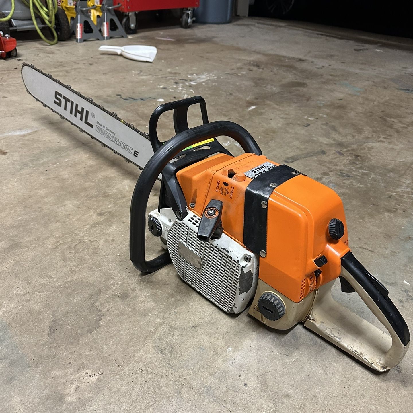 Stihl 084 AV Chainsaw with 36” Bar and Chain for Sale in Cool, CA 