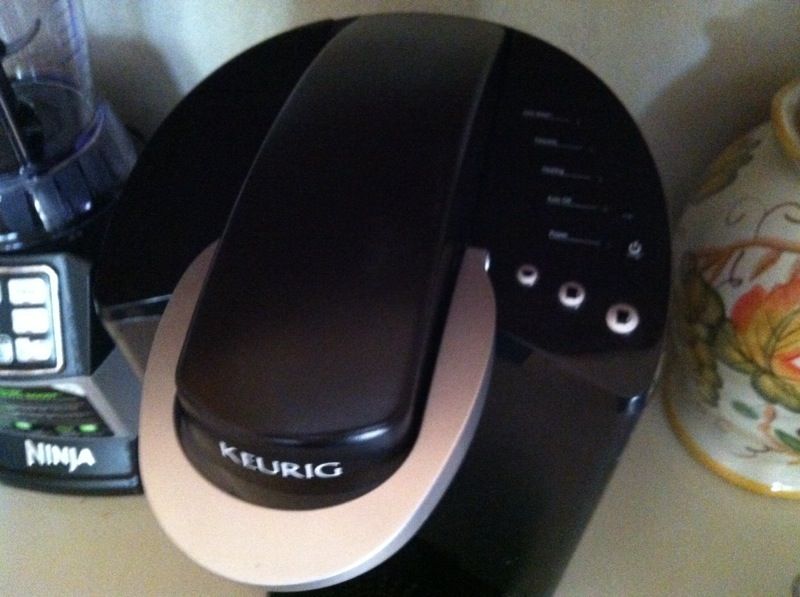 KEURIG AND 27 POD CAROUSEL