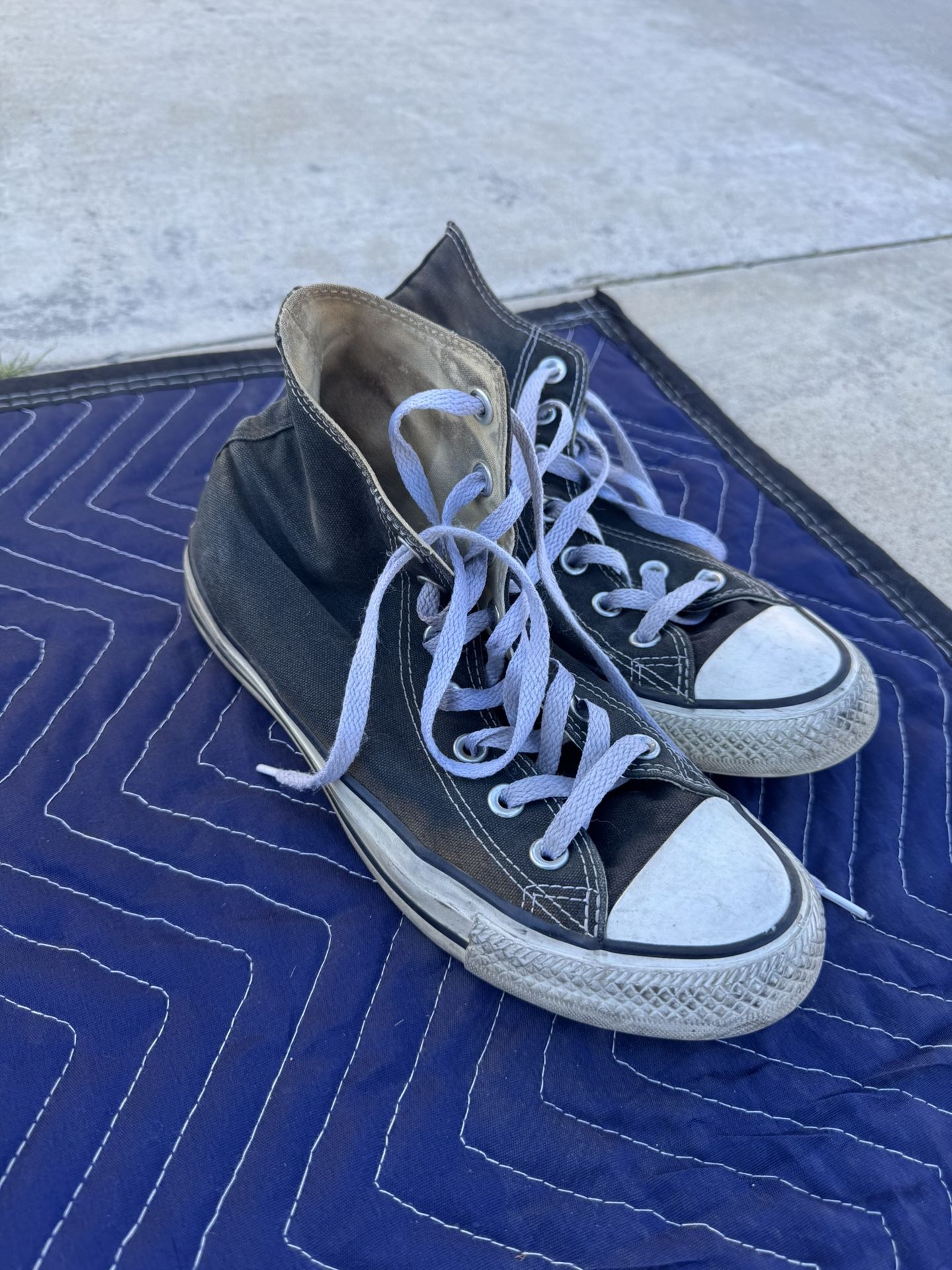 Size 8 (women’s size) High Top Converse