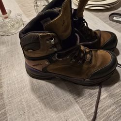 Womans Merrell Hiking Boots Gore-tex Size 8