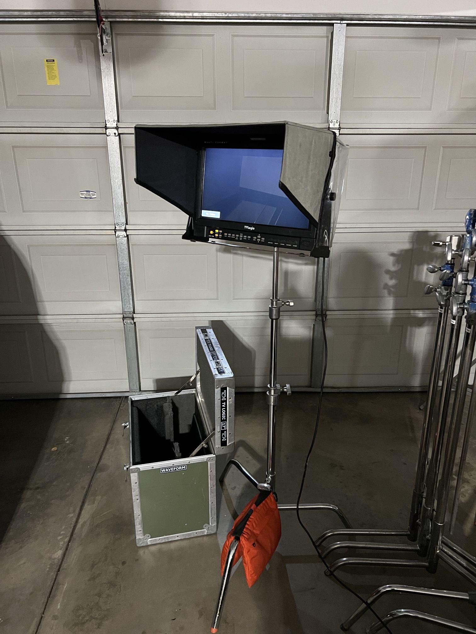 TV Logic 17” Video Village Monitor