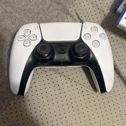 BRAND new ps5 controller 16 Video Games