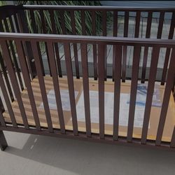 Dream On Me Full Size 2-in-1 Folding Stationary Side Crib in Espresso