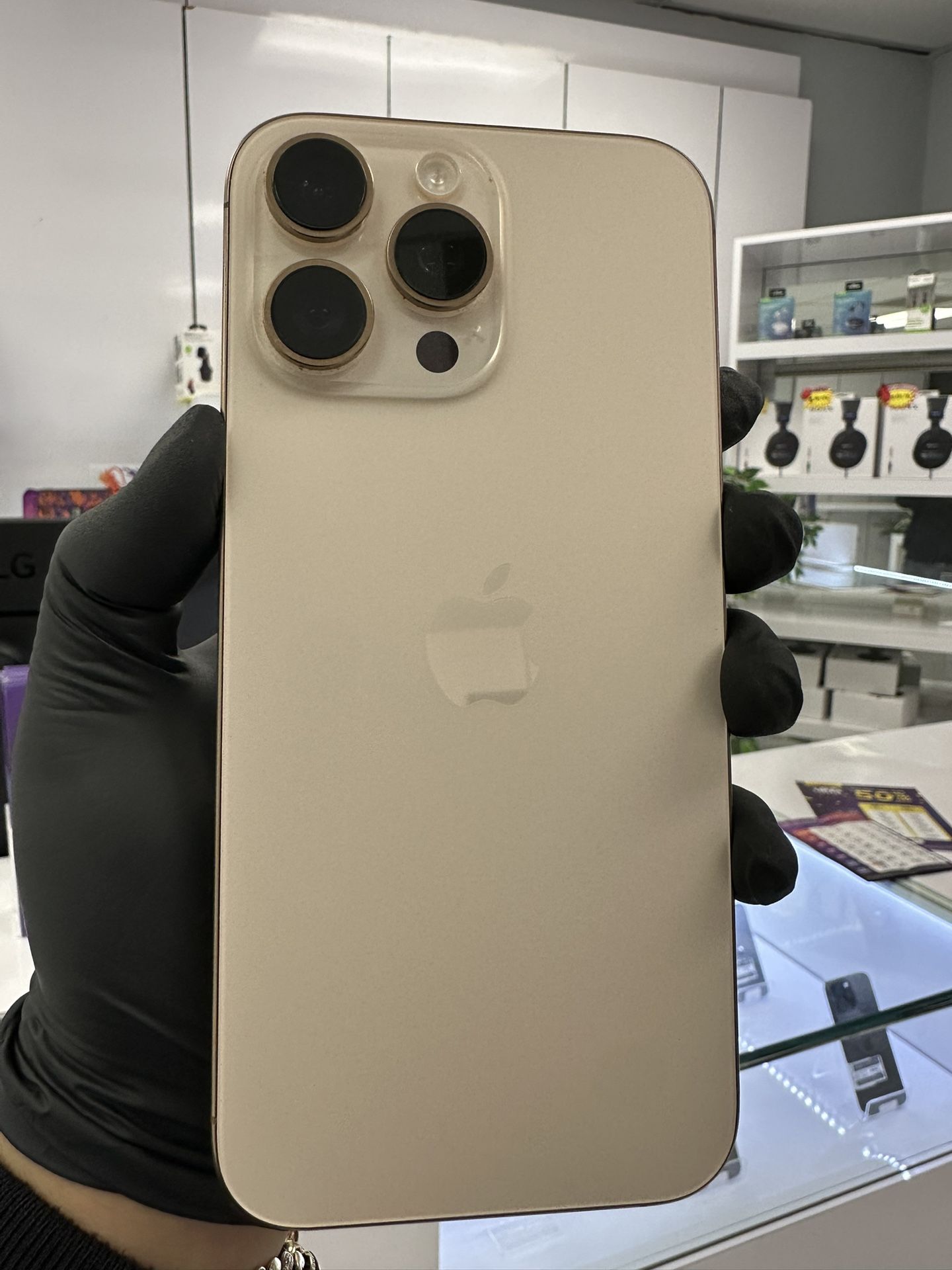 iPhone 16 Pro Max 1TB Unlocked (Financing Available)