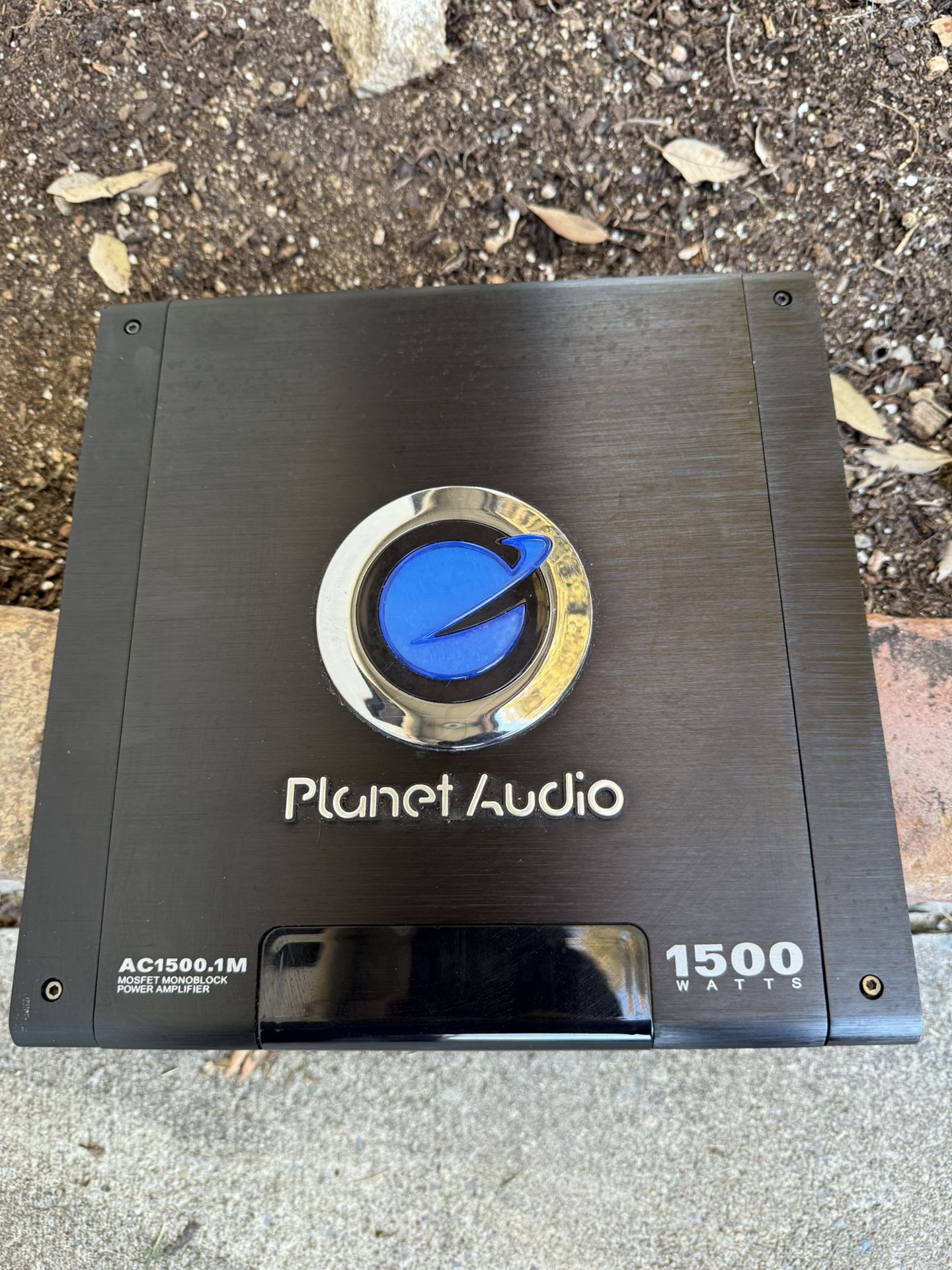 PLANET AUDIO AC 1500.1M
