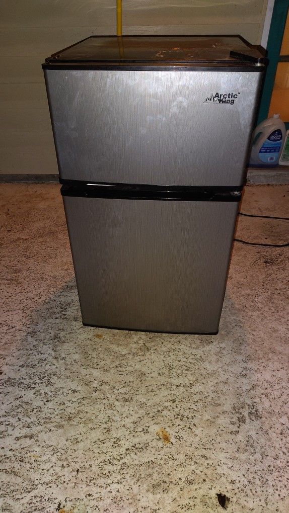 Mini Fridge