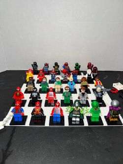 Spider man mini figures