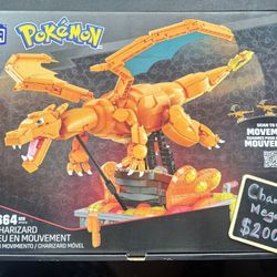 Charizard and Pokeball Set