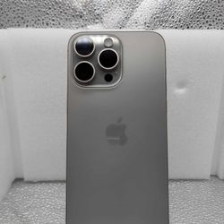 iPhone 15 Pro Max 256Gb Desbloqueado